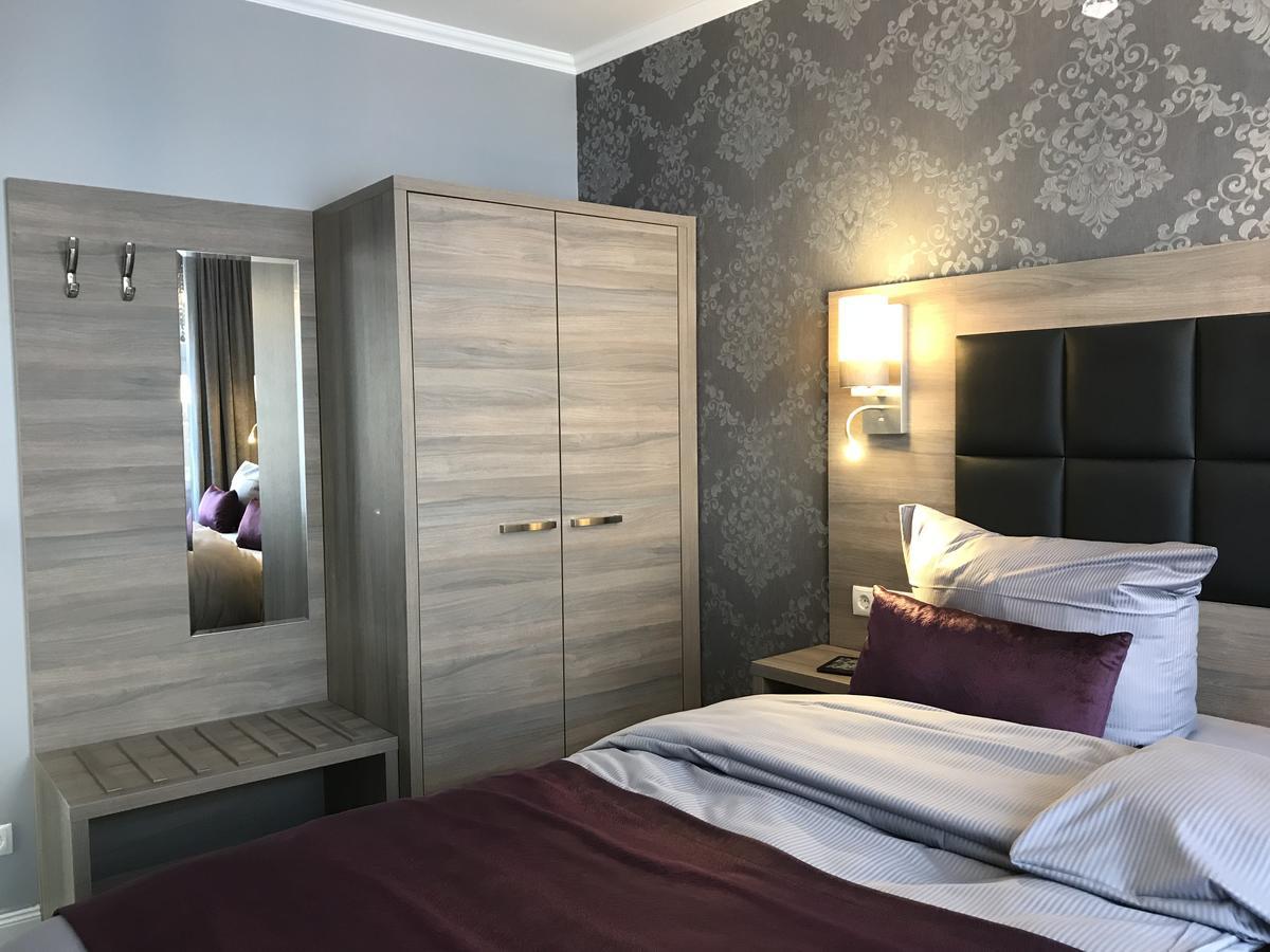 Apartmenthaus Burgenheimat In Rhens Bei Koblenz Eksteriør billede